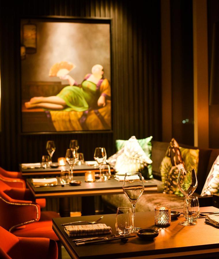 Four Seasons Hotel Bengaluru At Embassy One Exterior photo